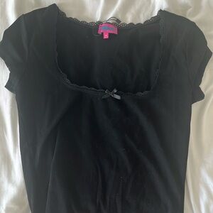 Edikted bow cut top